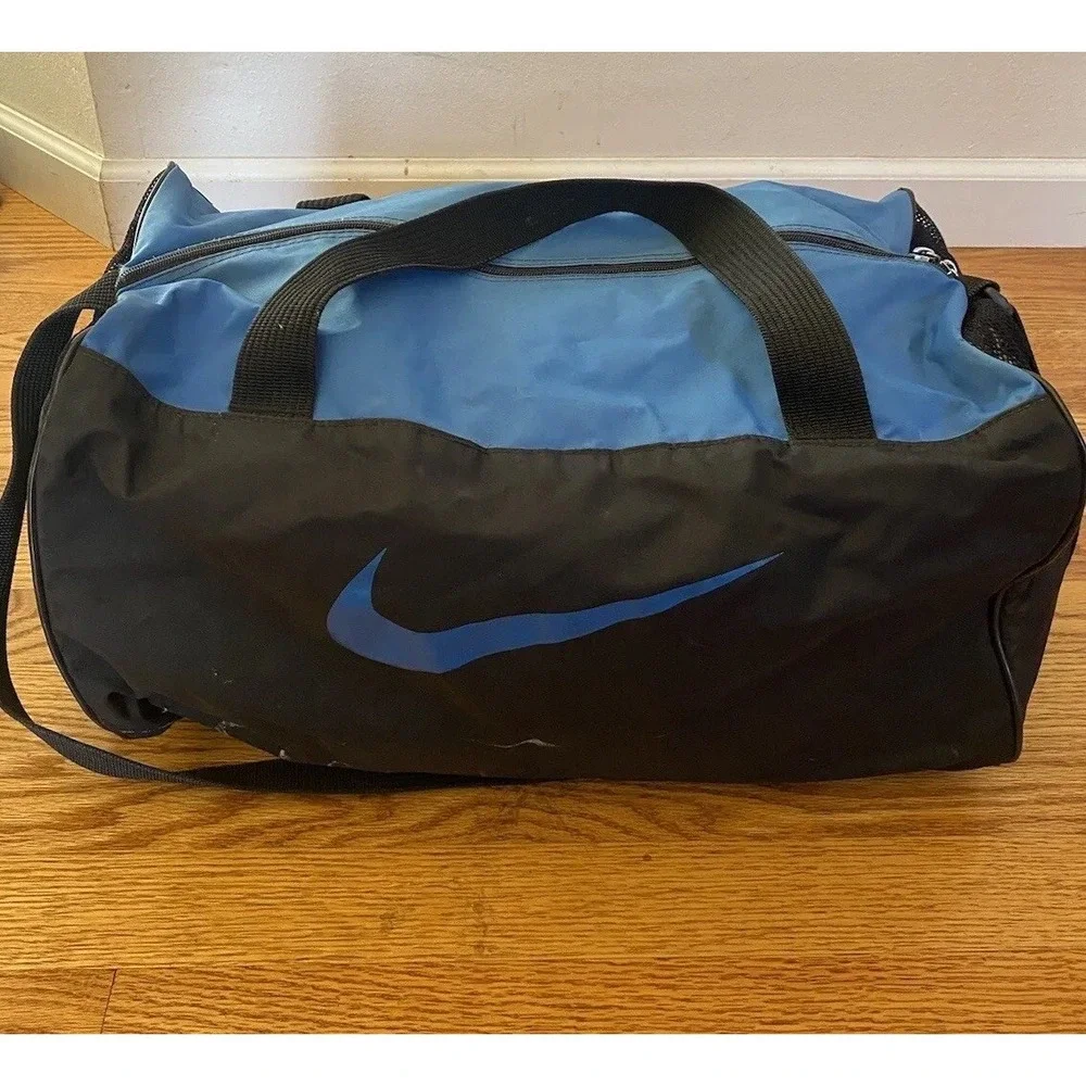 80s 90s Vintage Nike Swoosh Logo Blue Nylon Duffle Gym Bag Tote Color Tag 18